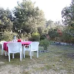 Situation Au Calme, A 300m De La Spo000-189